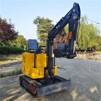 Mini Excavator with Retractable Tracks
